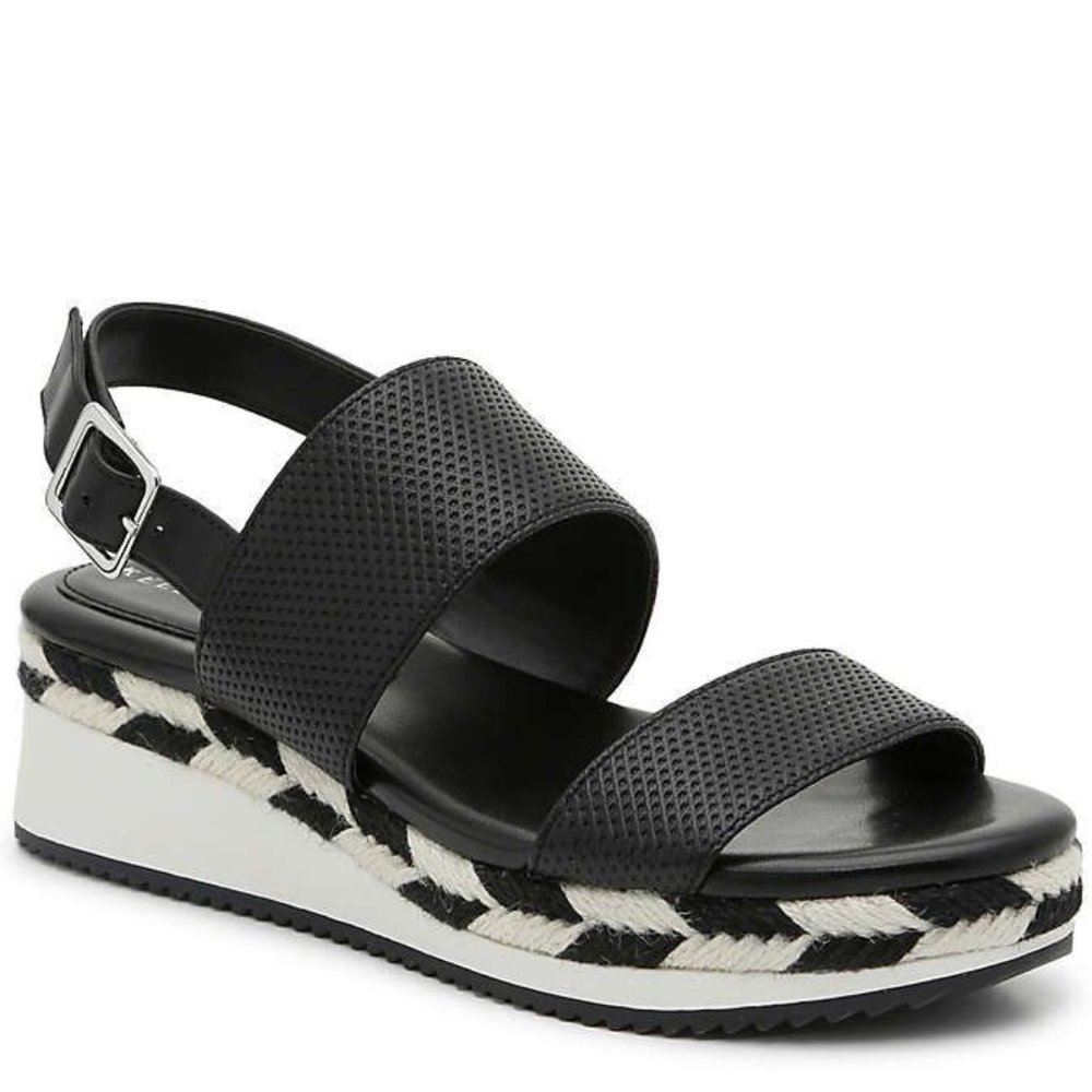 NIB Size 8.5 Kelly & Katie Sandal